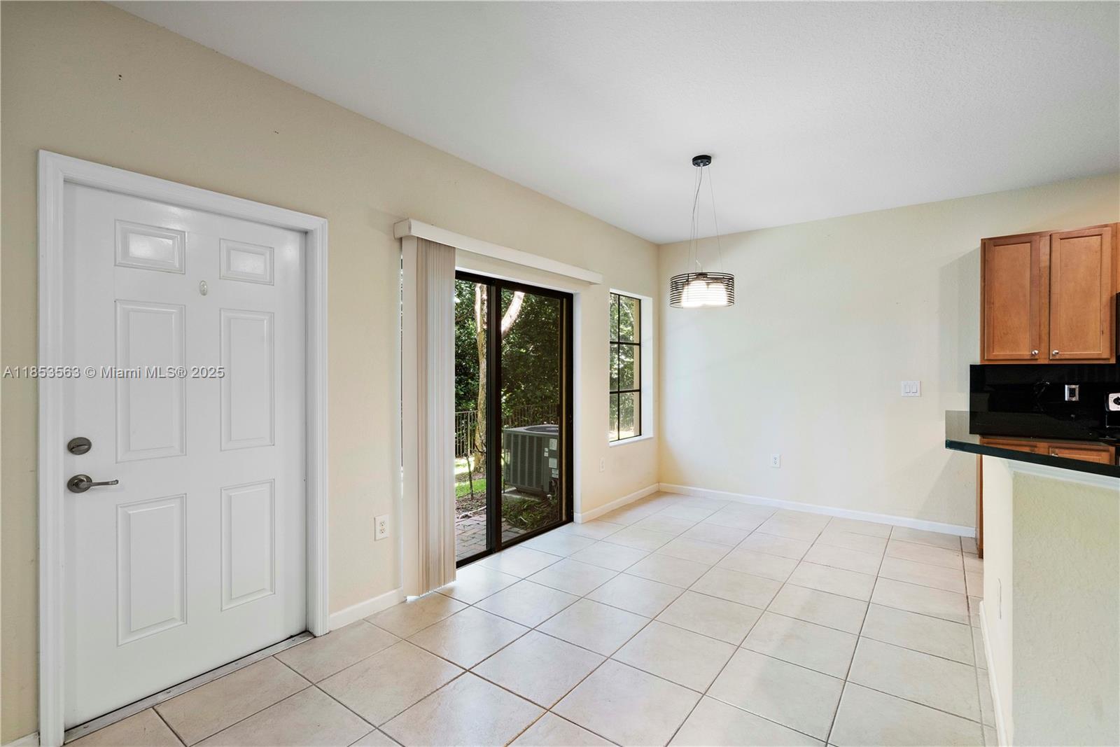 6116 E Grand Cypress Cir E
