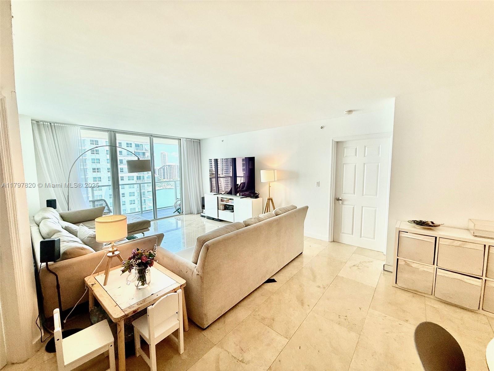 1155 Brickell Bay Dr 1804