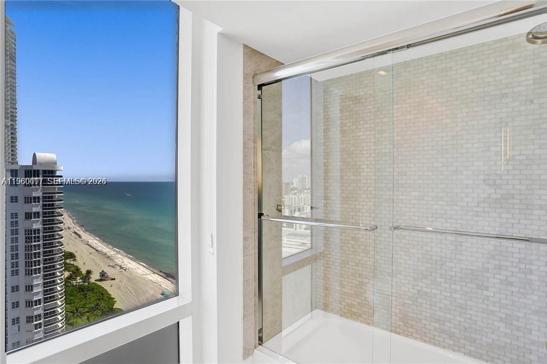 LA PERLA CONDO - Residential