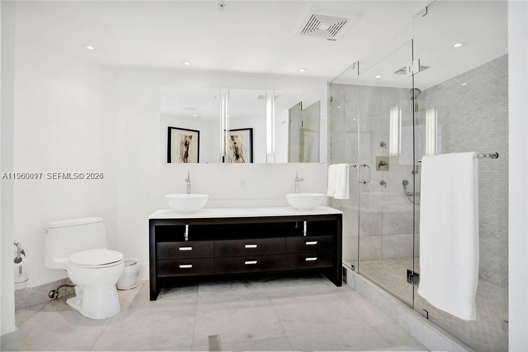 LA PERLA CONDO - Residential