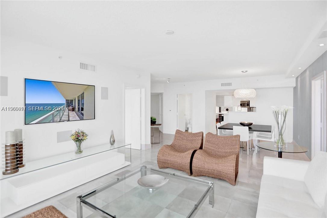 LA PERLA CONDO - Residential