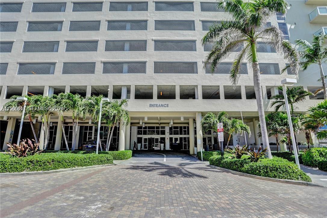 LA PERLA CONDO - Residential