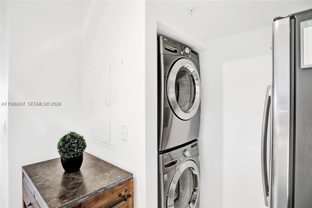 LA PERLA CONDO - Residential