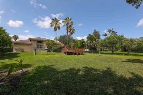 Single Family Residence in Plantation FL 11430 18 St St 45.jpg