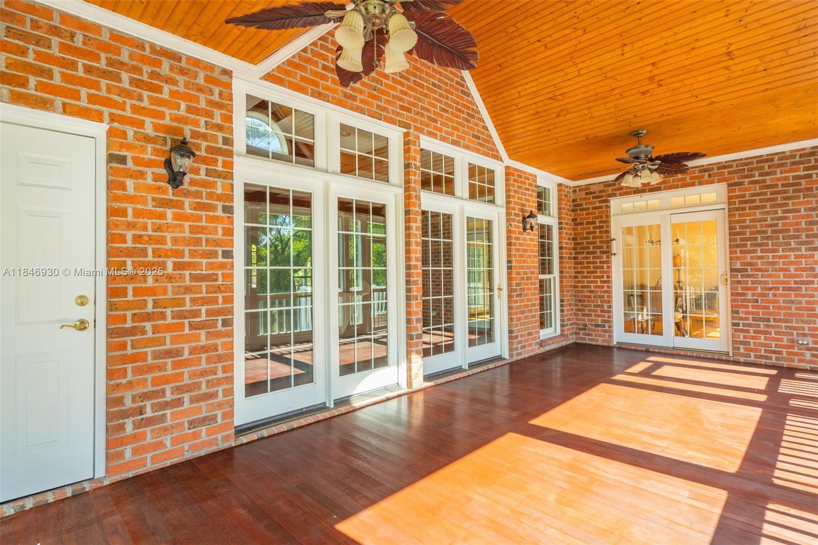 Tot Hill Farm - Residential