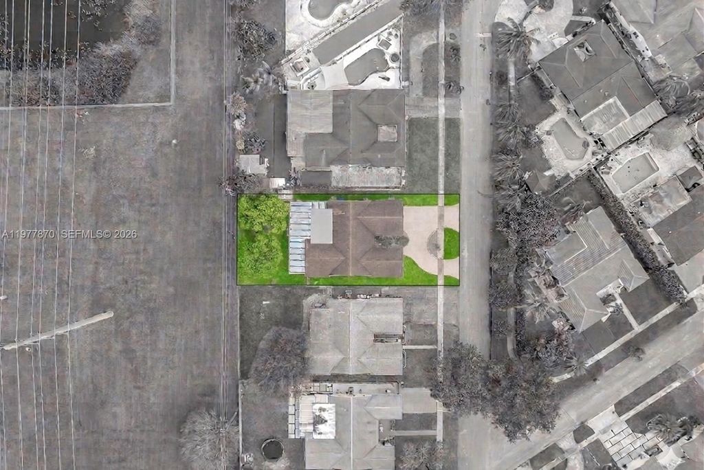 Photo of 2030 NW 91st Ter, Pembroke Pines, FL 33024 (MLS # A11977870)