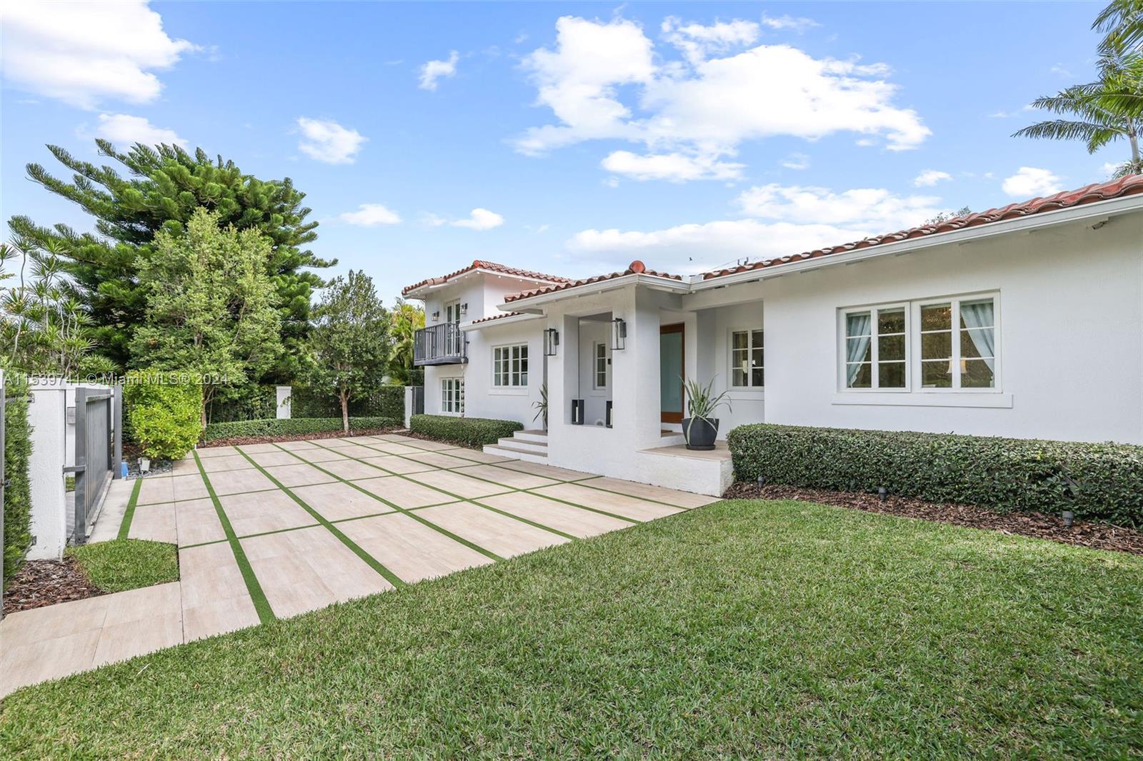 Property for Sale at 1640 S Bayshore Dr, Miami, Broward County, Florida - Bedrooms: 4 
Bathrooms: 3  - $3,470,000
