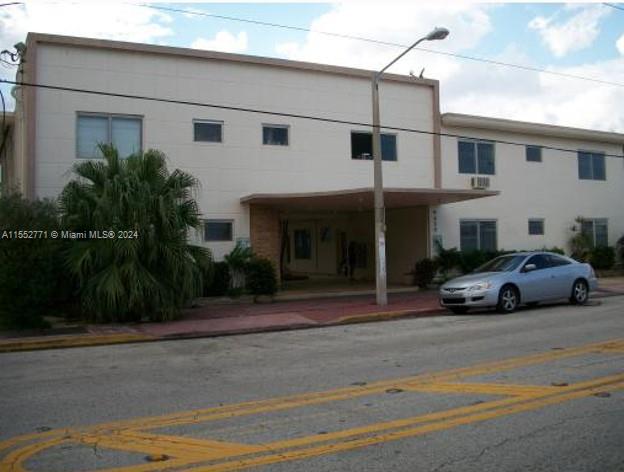 8420 Byron Ave 11, Miami Beach, Miami-Dade County, Florida - 2 Bedrooms  
2 Bathrooms - 