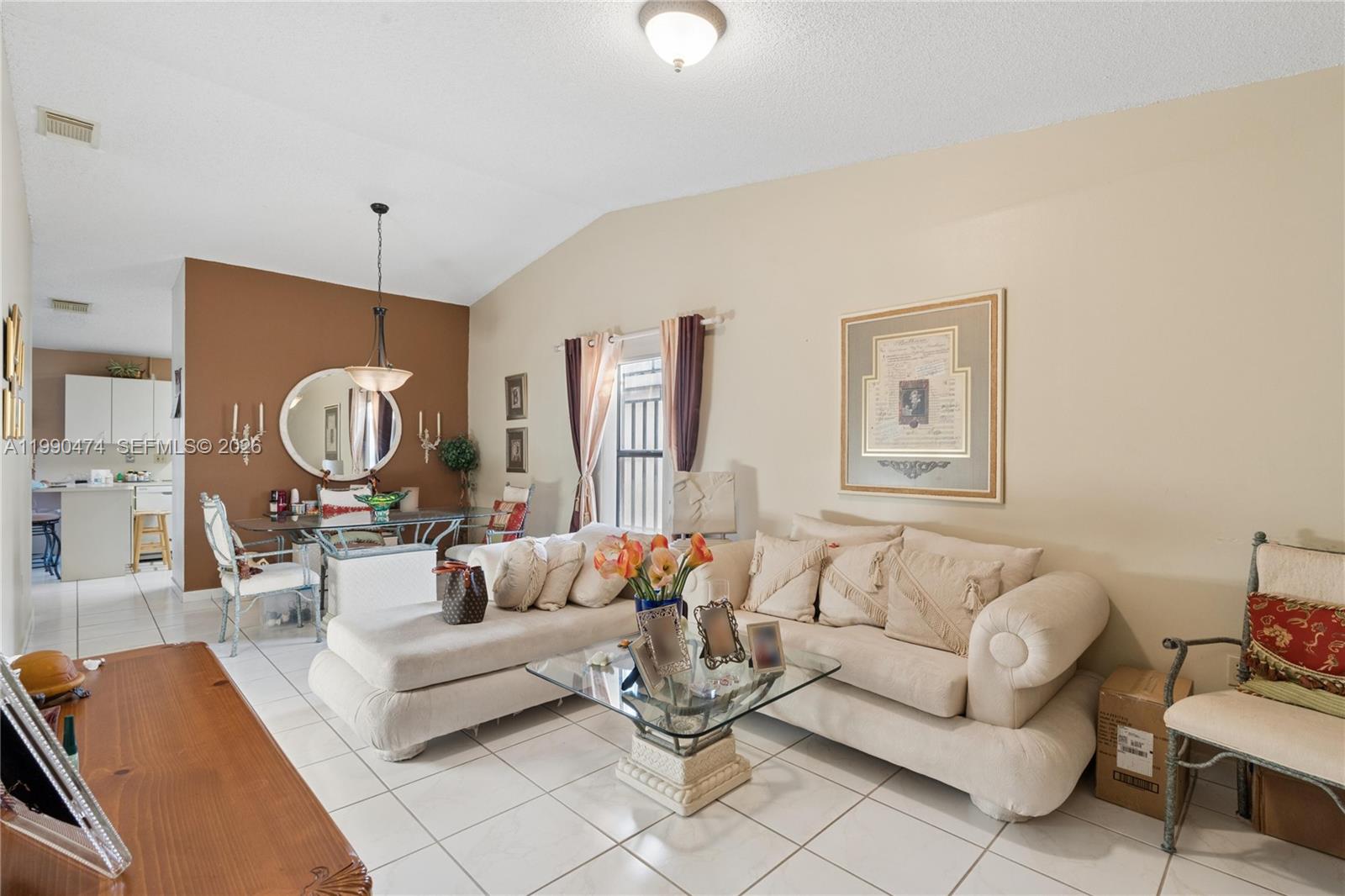 RICHARDS HOMES - Residential