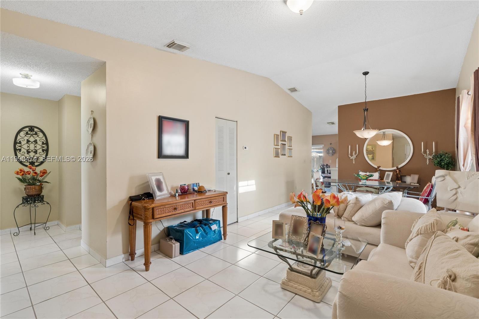 RICHARDS HOMES - Residential