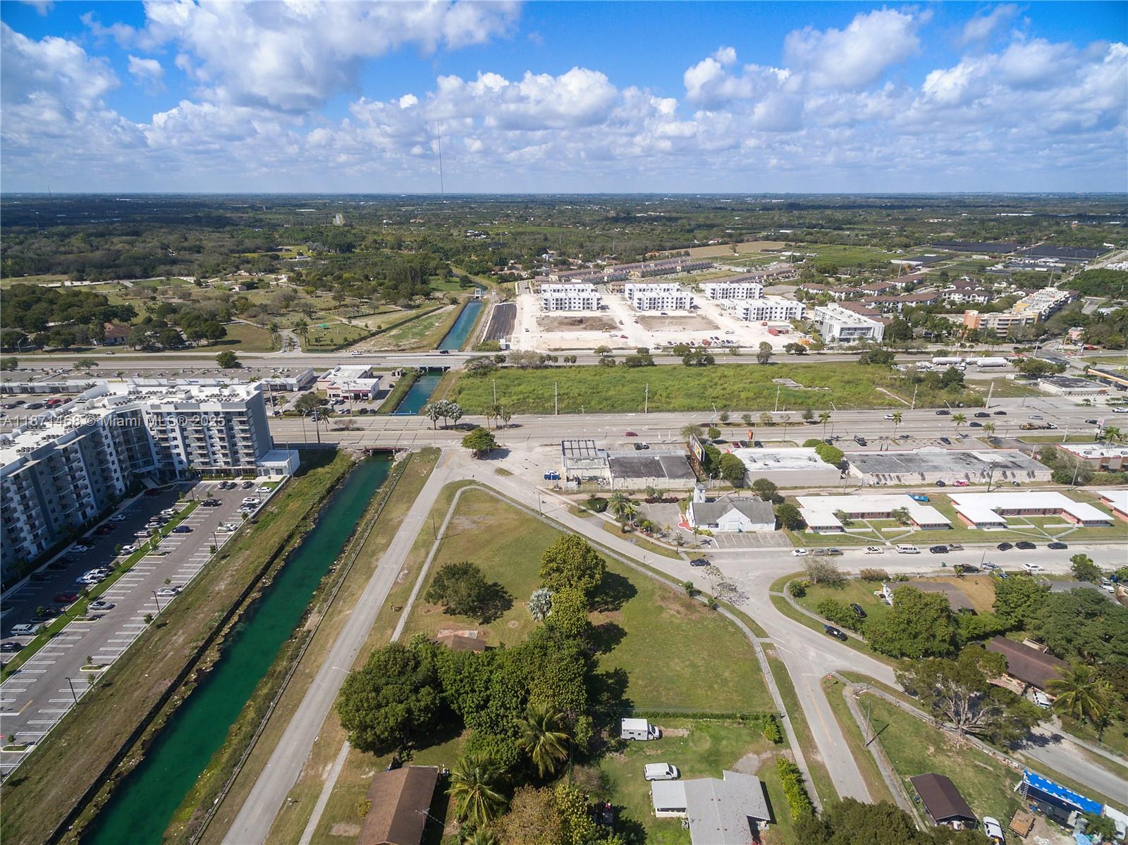 NARANJA PARK 2ND ADDN - Land