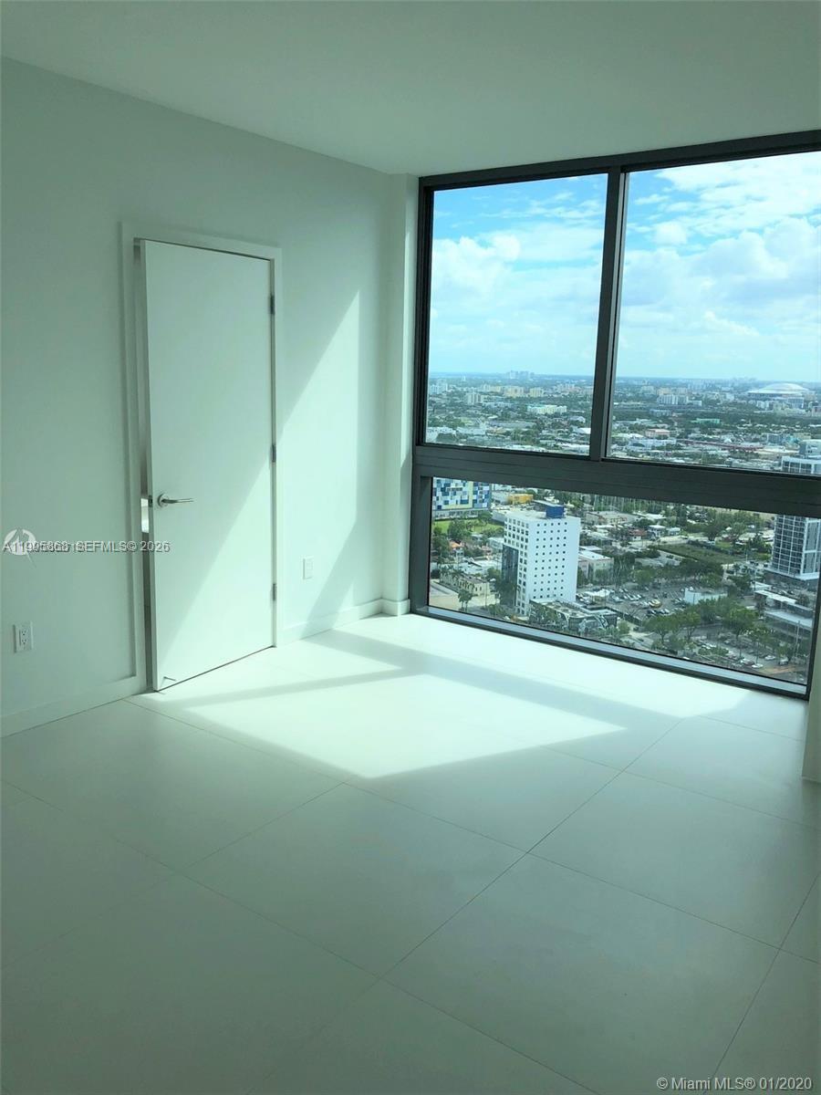 PARAISO BAYVIEWS CONDO - Residential