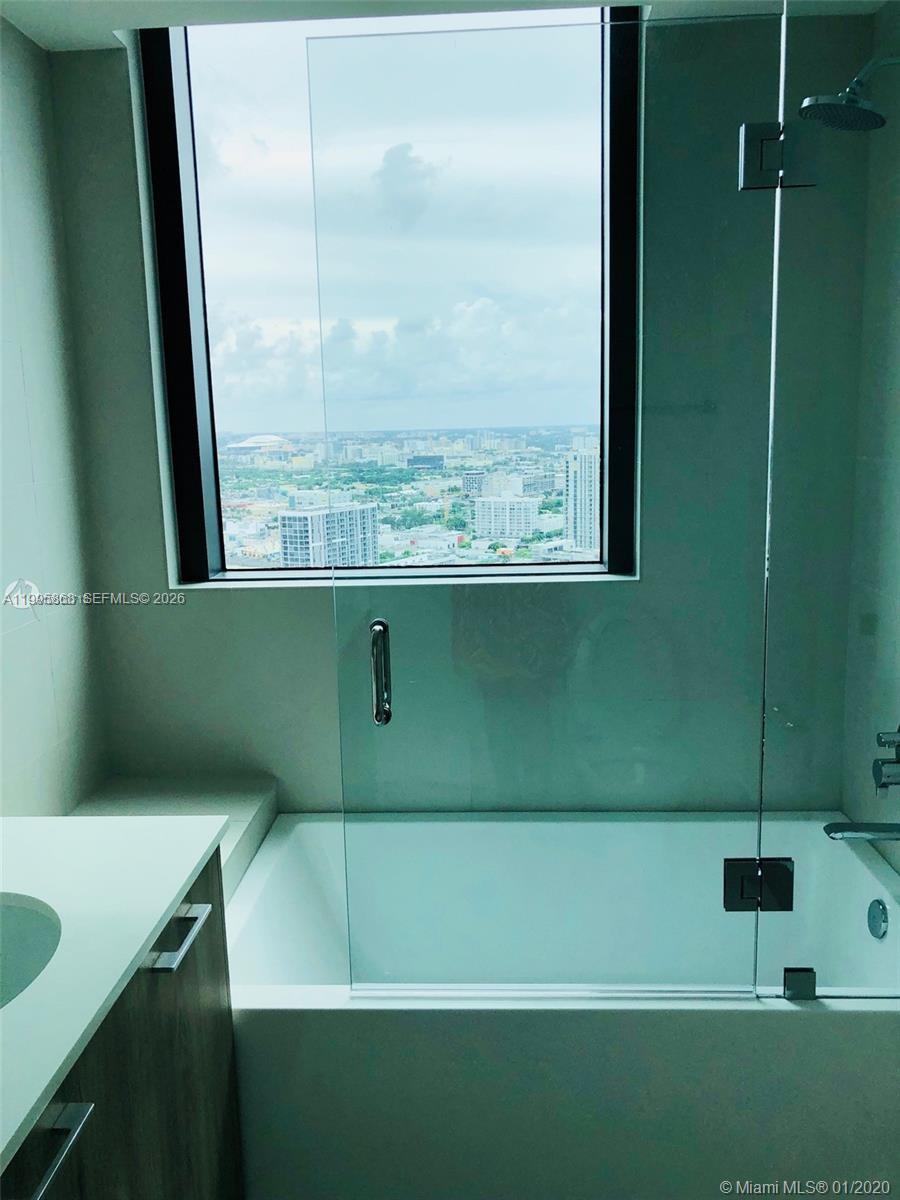 PARAISO BAYVIEWS CONDO - Residential