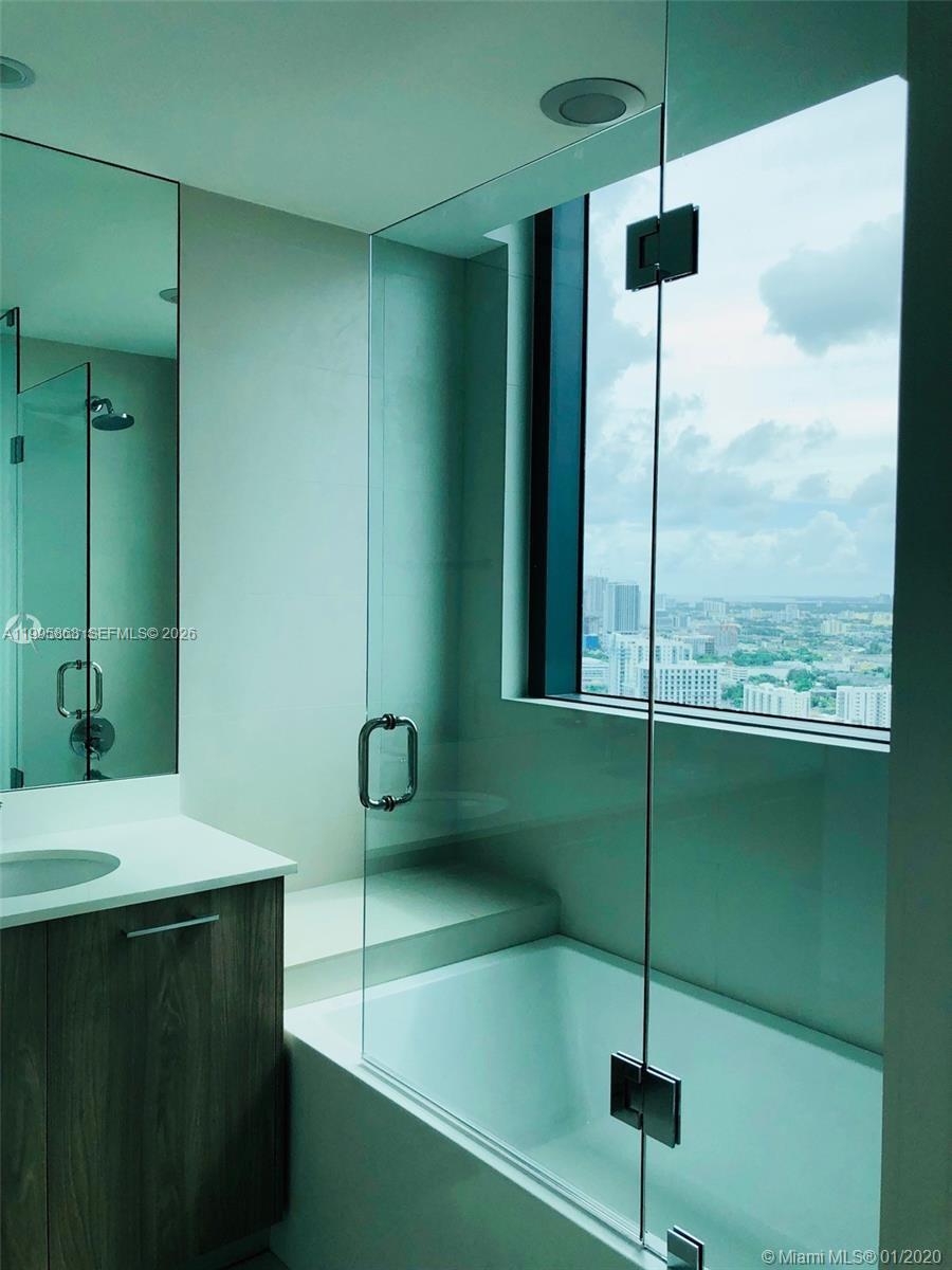 PARAISO BAYVIEWS CONDO - Residential