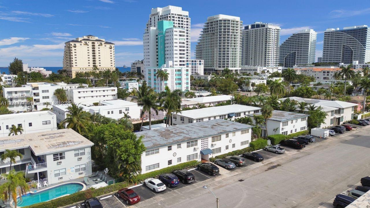 Rental Property at 624 Orton Ave 11, Fort Lauderdale, Broward County, Florida - Bedrooms: 1 
Bathrooms: 1  - $2,200 MO.