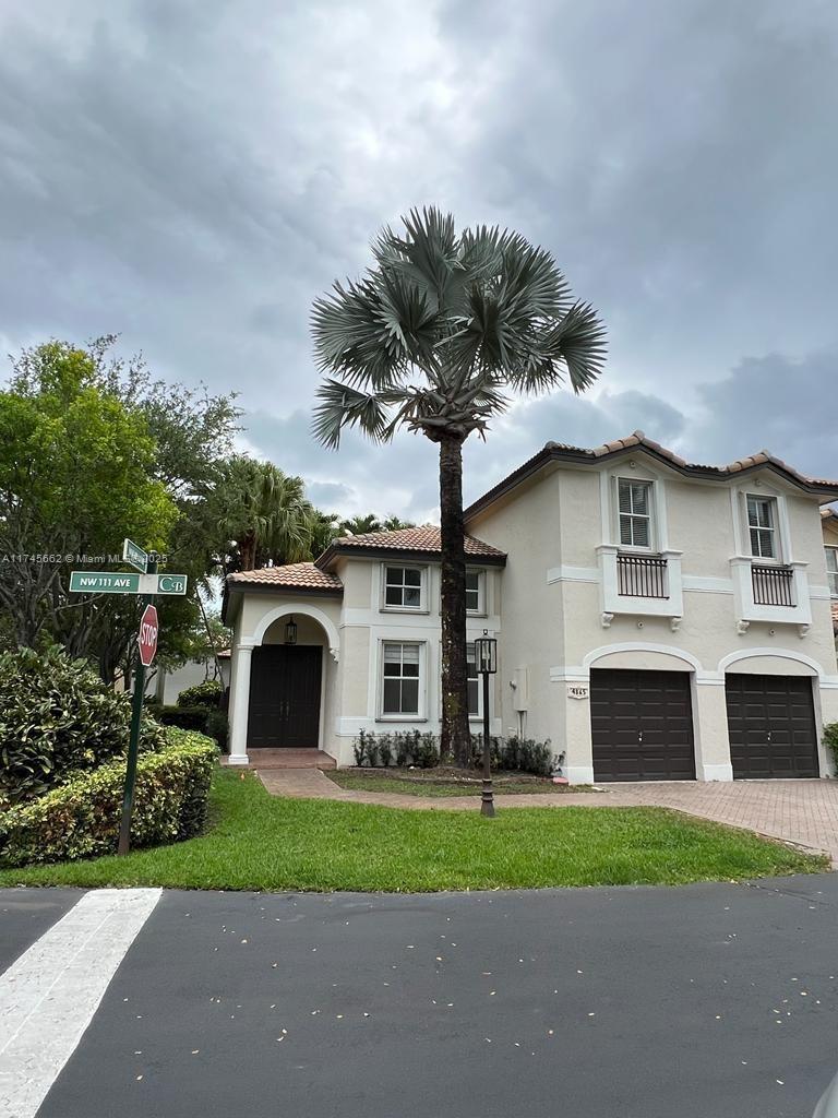 Rental Property at 4865 Nw 111th Ave 4865, Doral, Miami-Dade County, Florida - Bedrooms: 3 
Bathrooms: 3  - $4,500 MO.