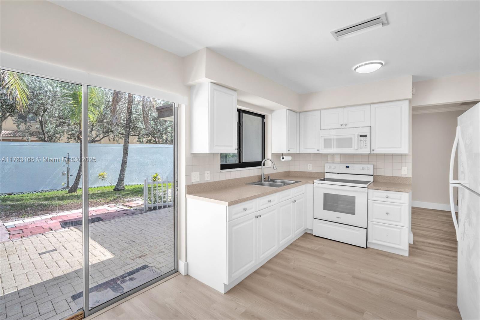 SUNRISE GOLF VLG SEC 24 - Residential