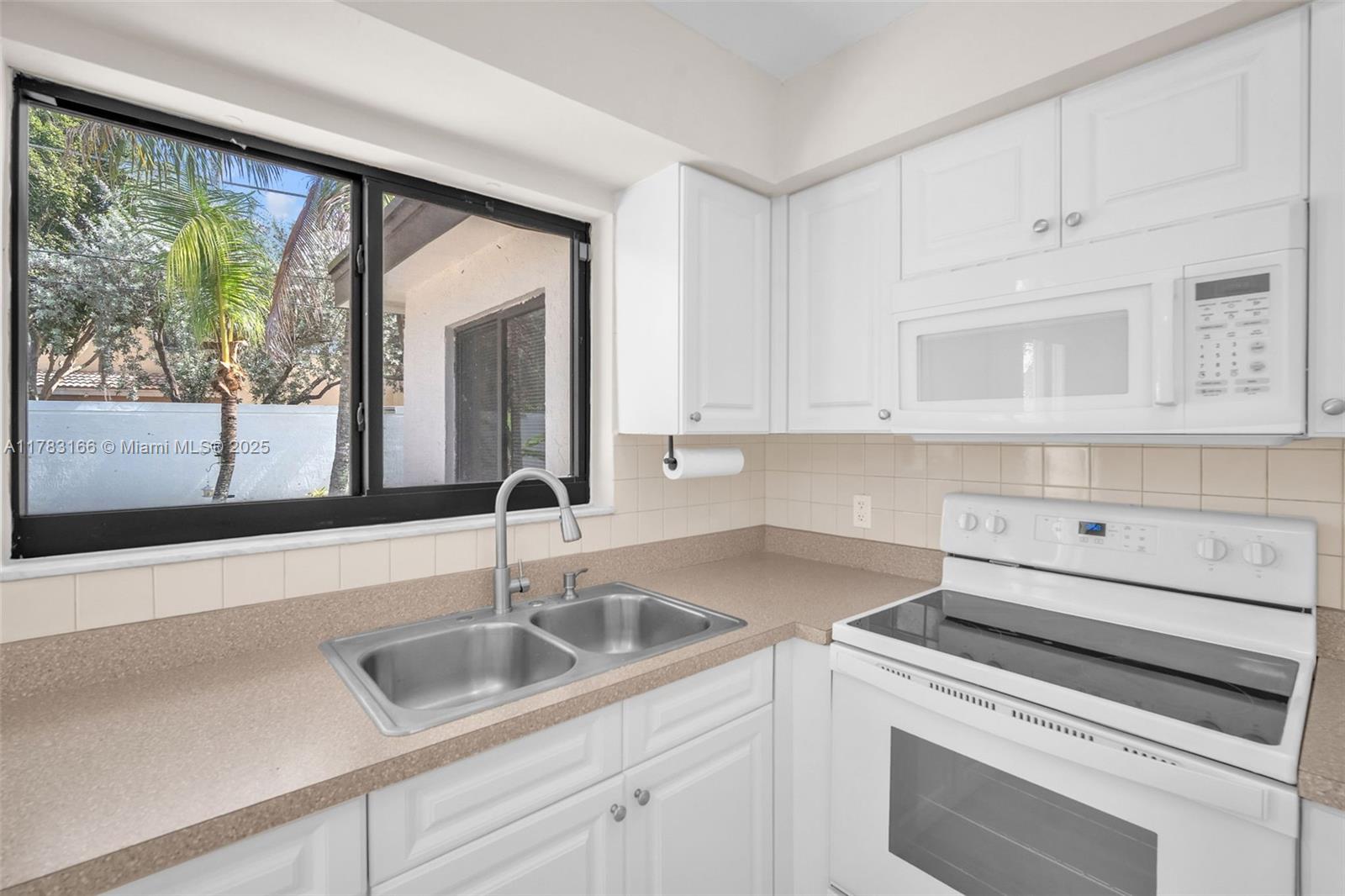 SUNRISE GOLF VLG SEC 24 - Residential