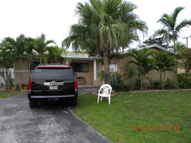 11310 Nw 35th St, Sunrise, Miami-Dade County, Florida - 3 Bedrooms  
2 Bathrooms - 