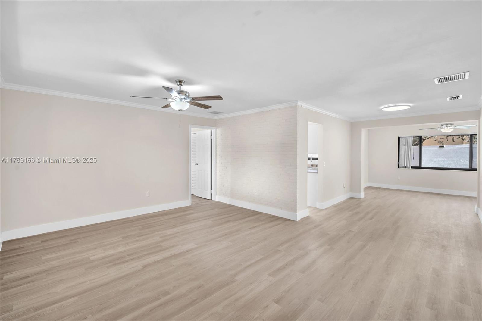 11310 NW 35th St