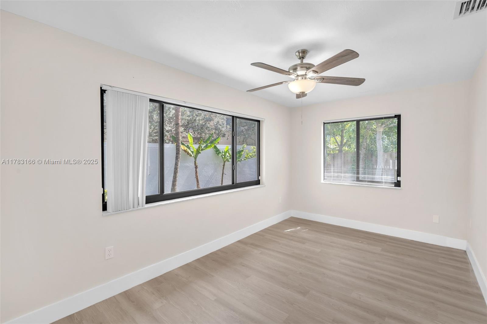 SUNRISE GOLF VLG SEC 24 - Residential