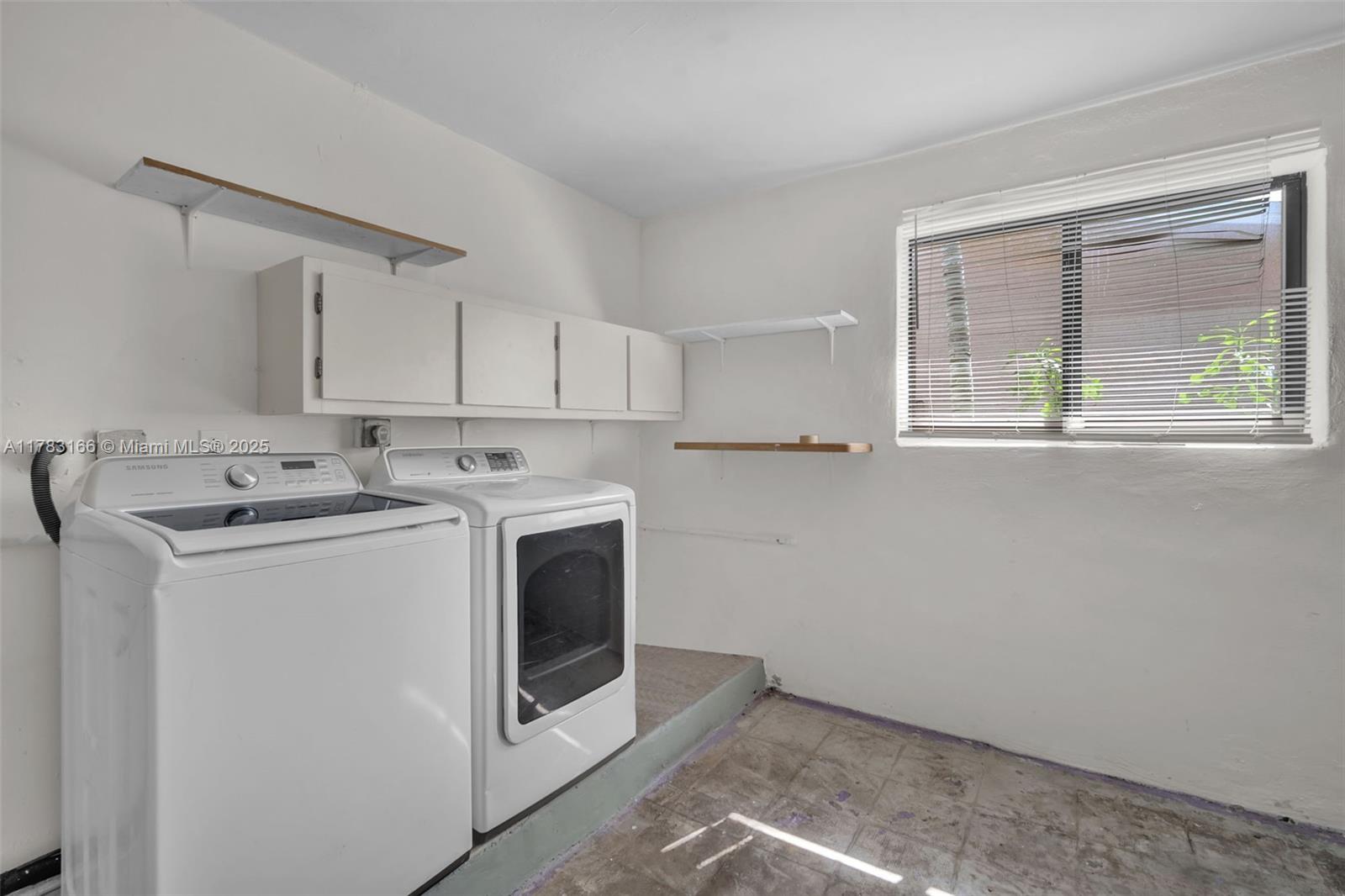 SUNRISE GOLF VLG SEC 24 - Residential