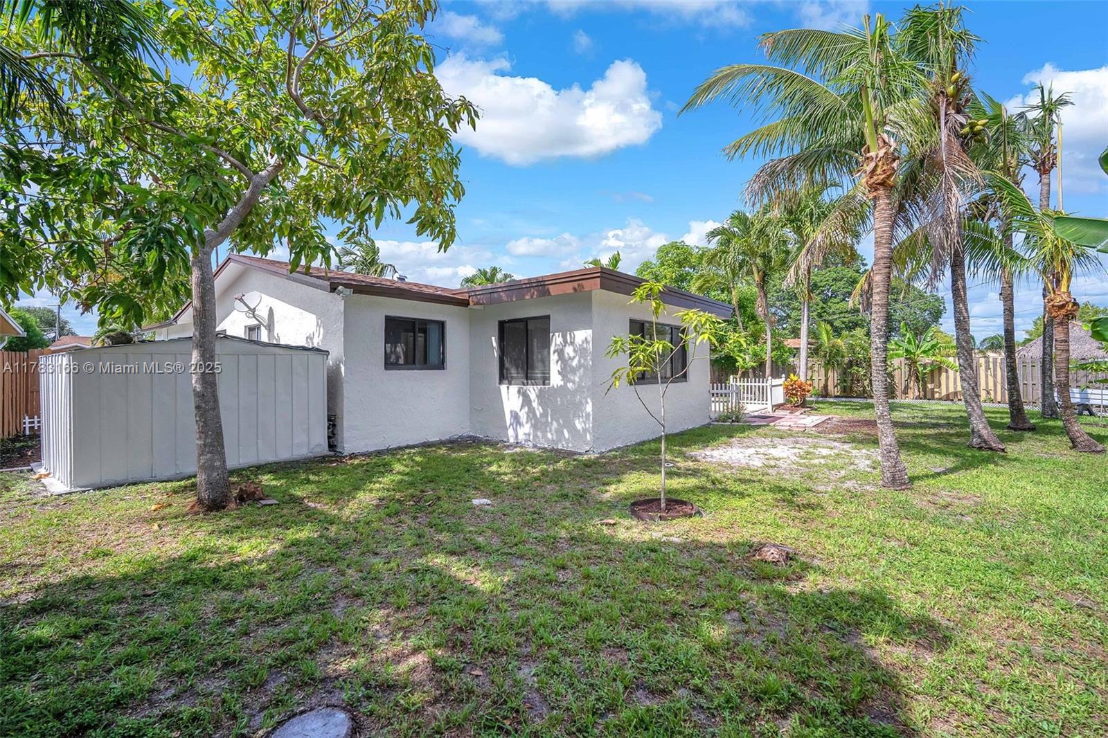 SUNRISE GOLF VLG SEC 24 - Residential