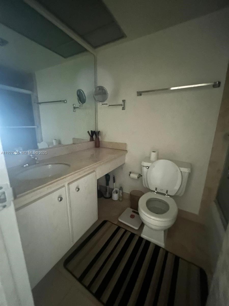 WINSTON TOWERS 200 - Residential Lease