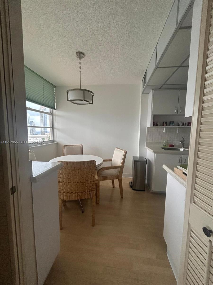 WINSTON TOWERS 200 - Residential Lease