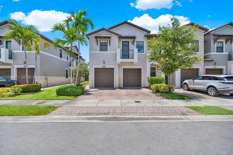 DORAL CAY - Residential Lease