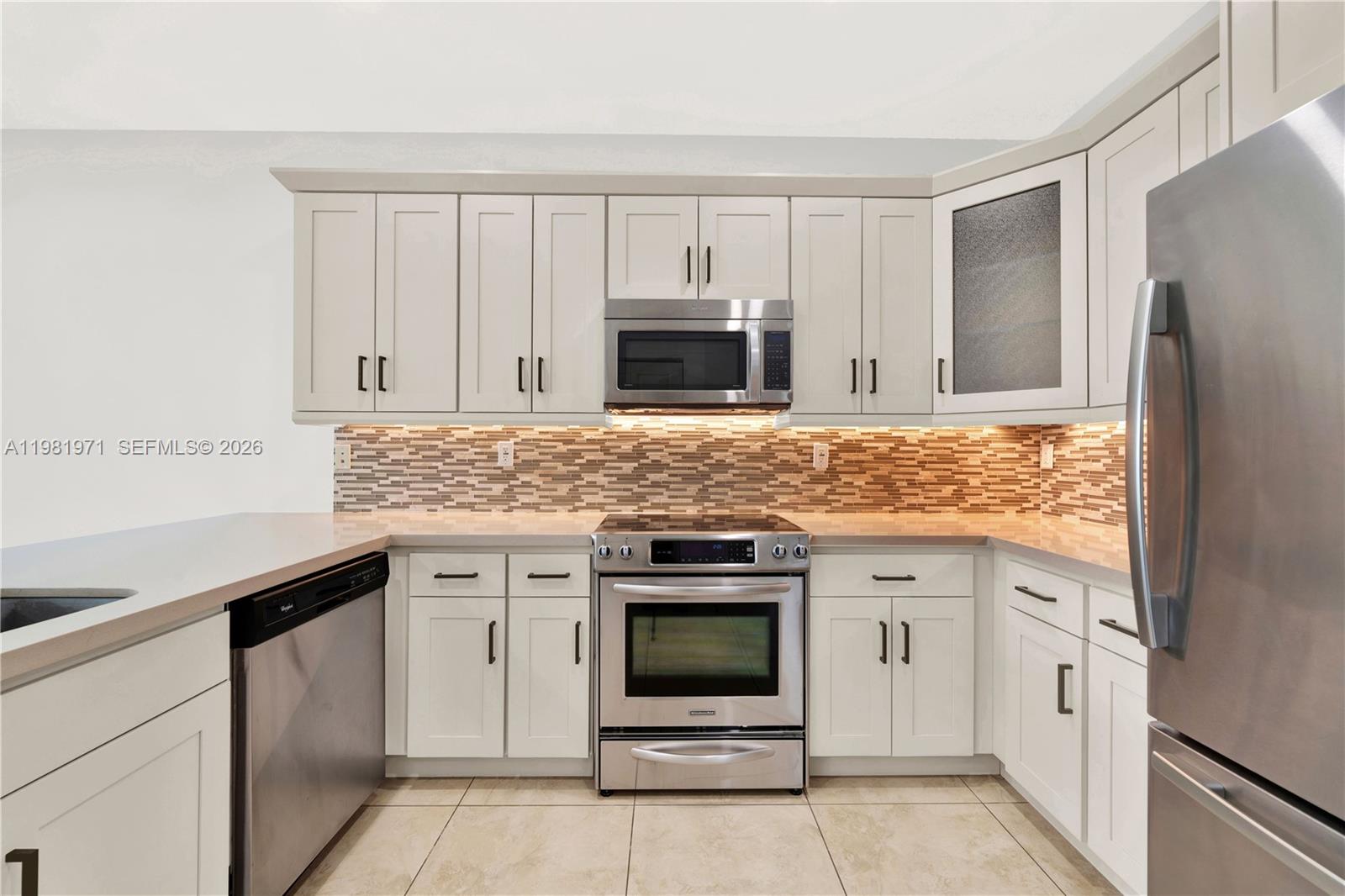 DORAL CAY - Residential Lease