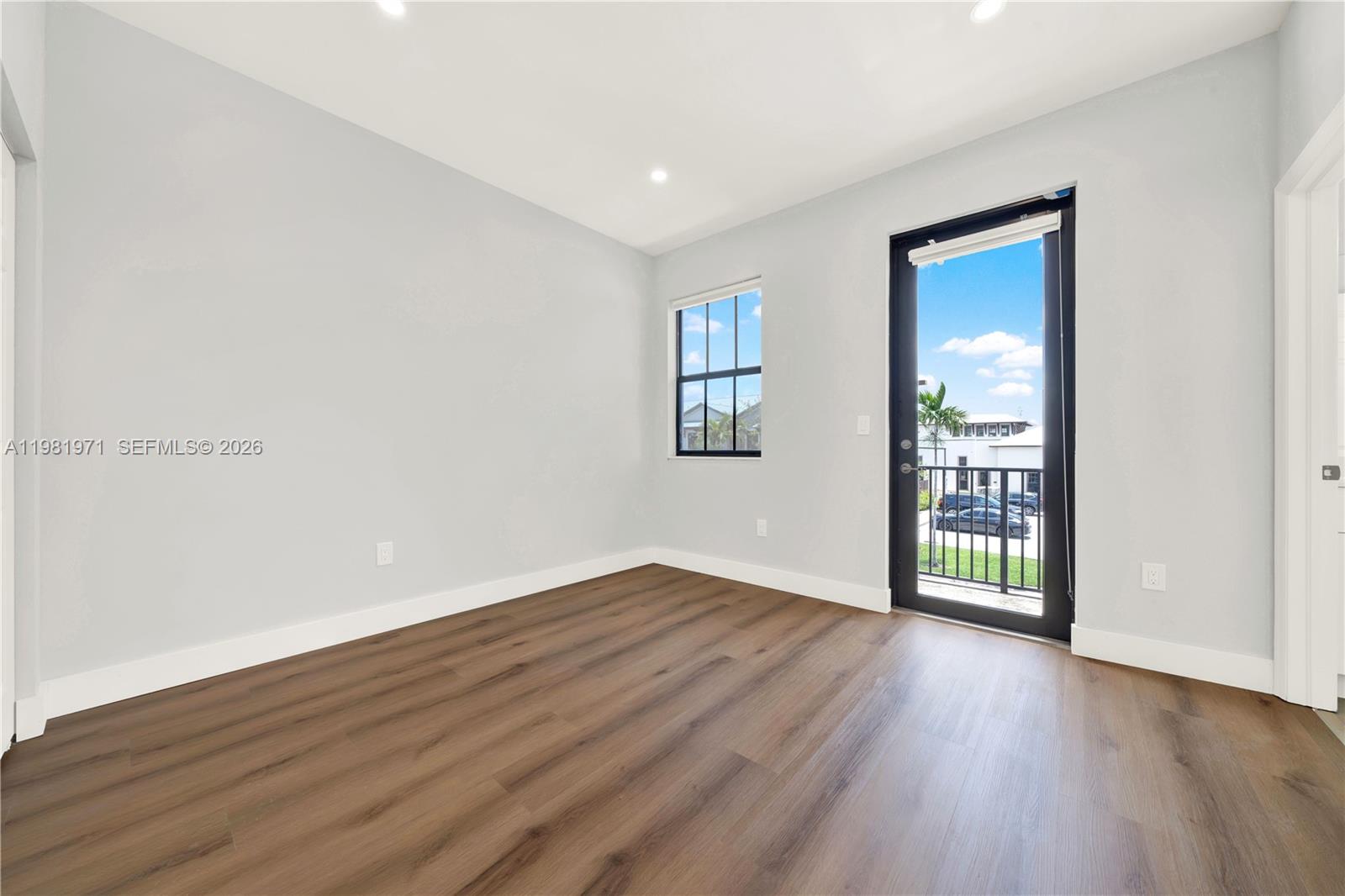 DORAL CAY - Residential Lease