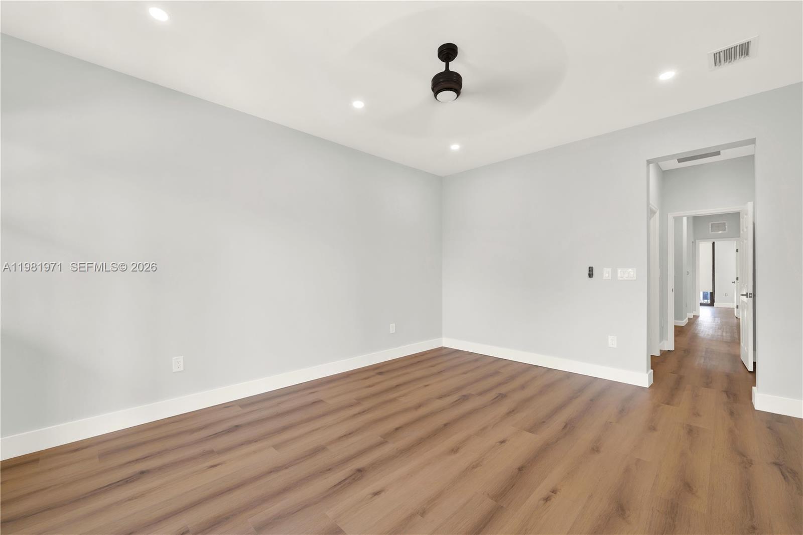 DORAL CAY - Residential Lease