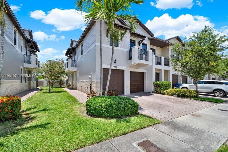 DORAL CAY - Residential Lease