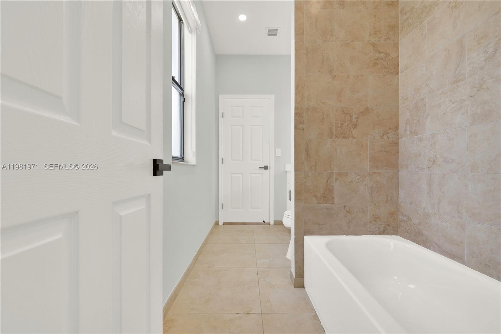 DORAL CAY - Residential Lease