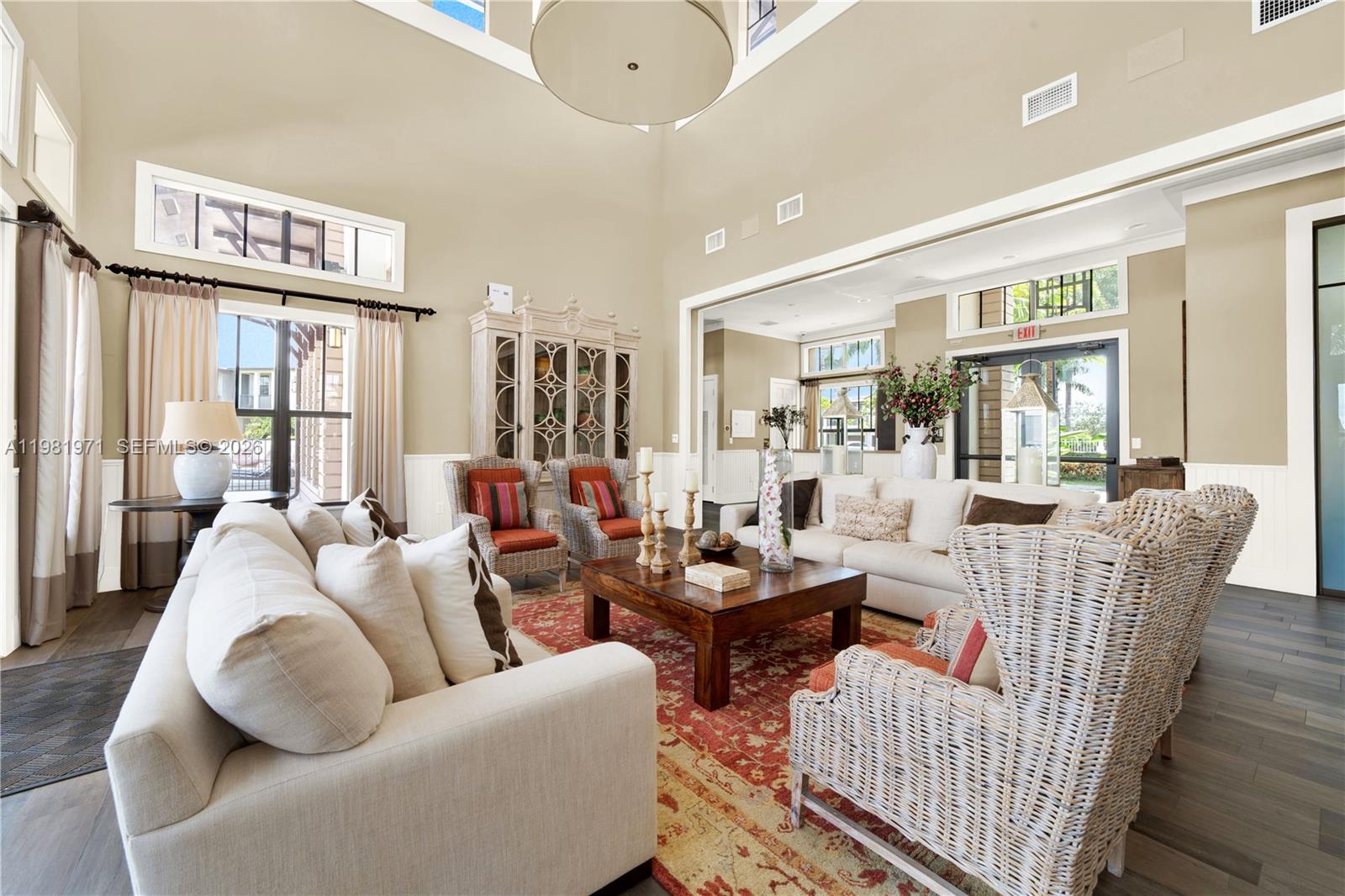 DORAL CAY - Residential Lease