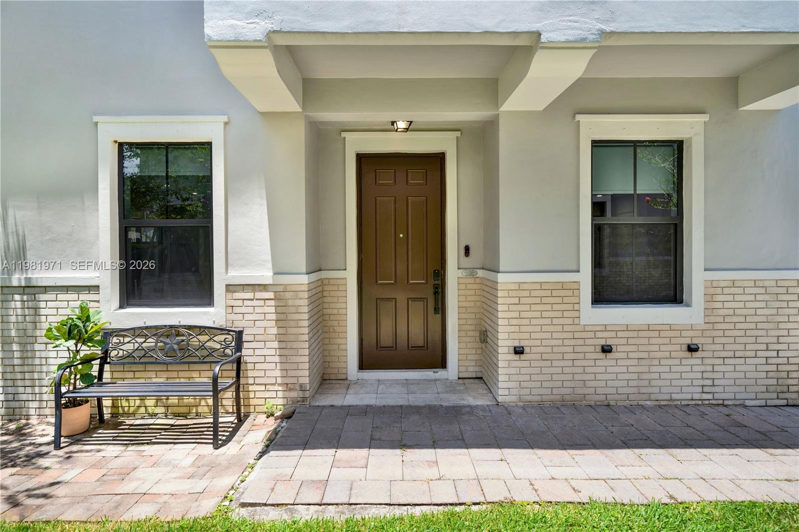 DORAL CAY - Residential Lease