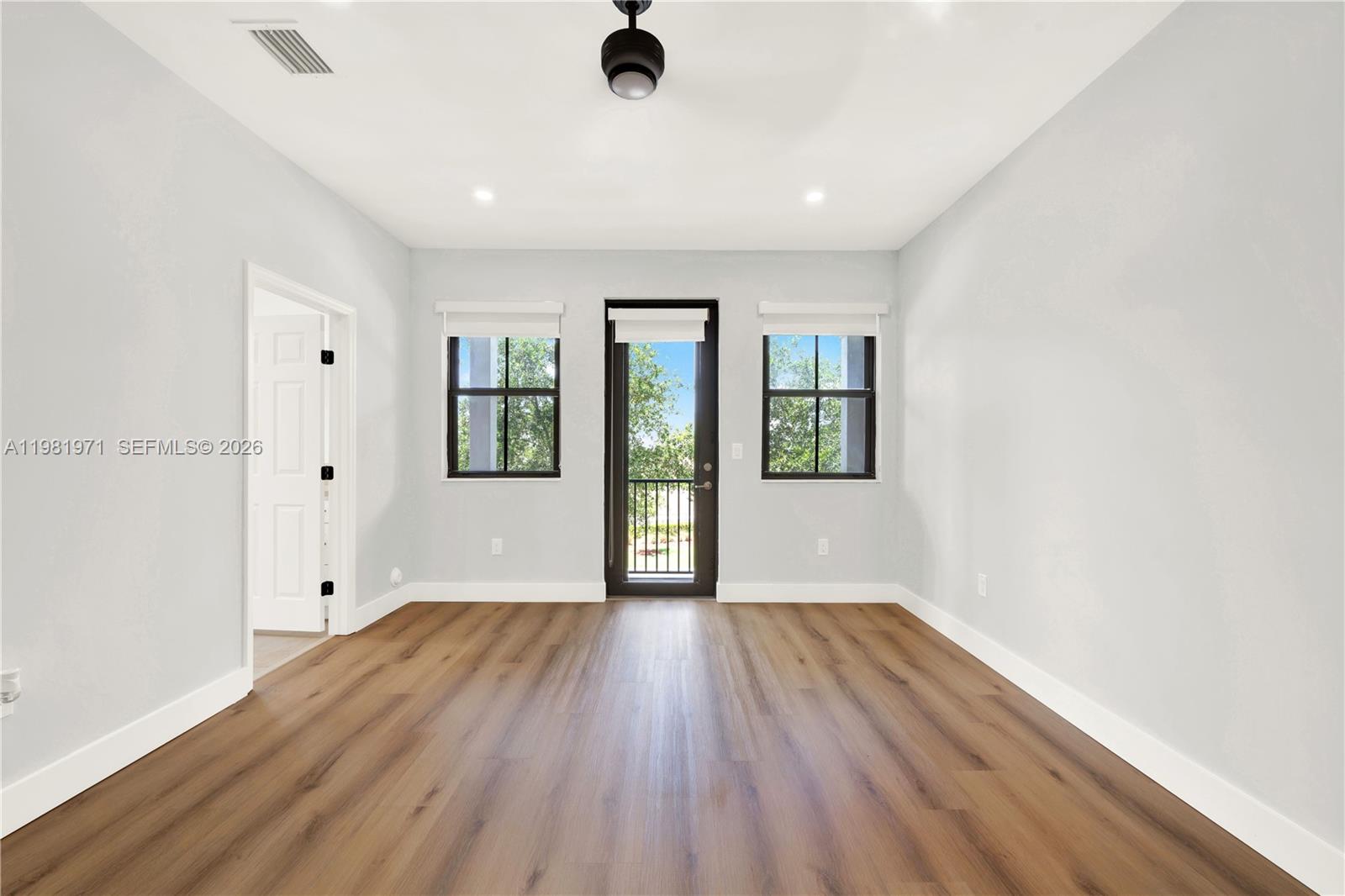 DORAL CAY - Residential Lease