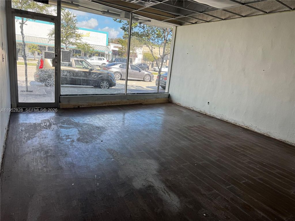 Photo of 2328 Hollywood Blvd, Hollywood, FL 33020 (MLS # A11952828)