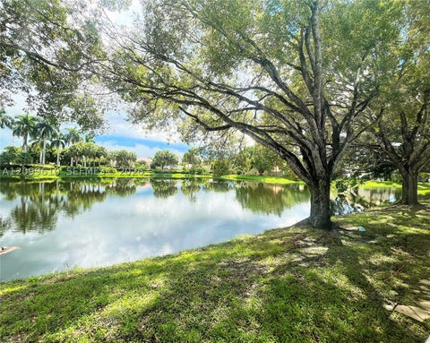 Photo of 153 Lakeview Dr #103, Weston, FL 33326 (MLS # A12099610)