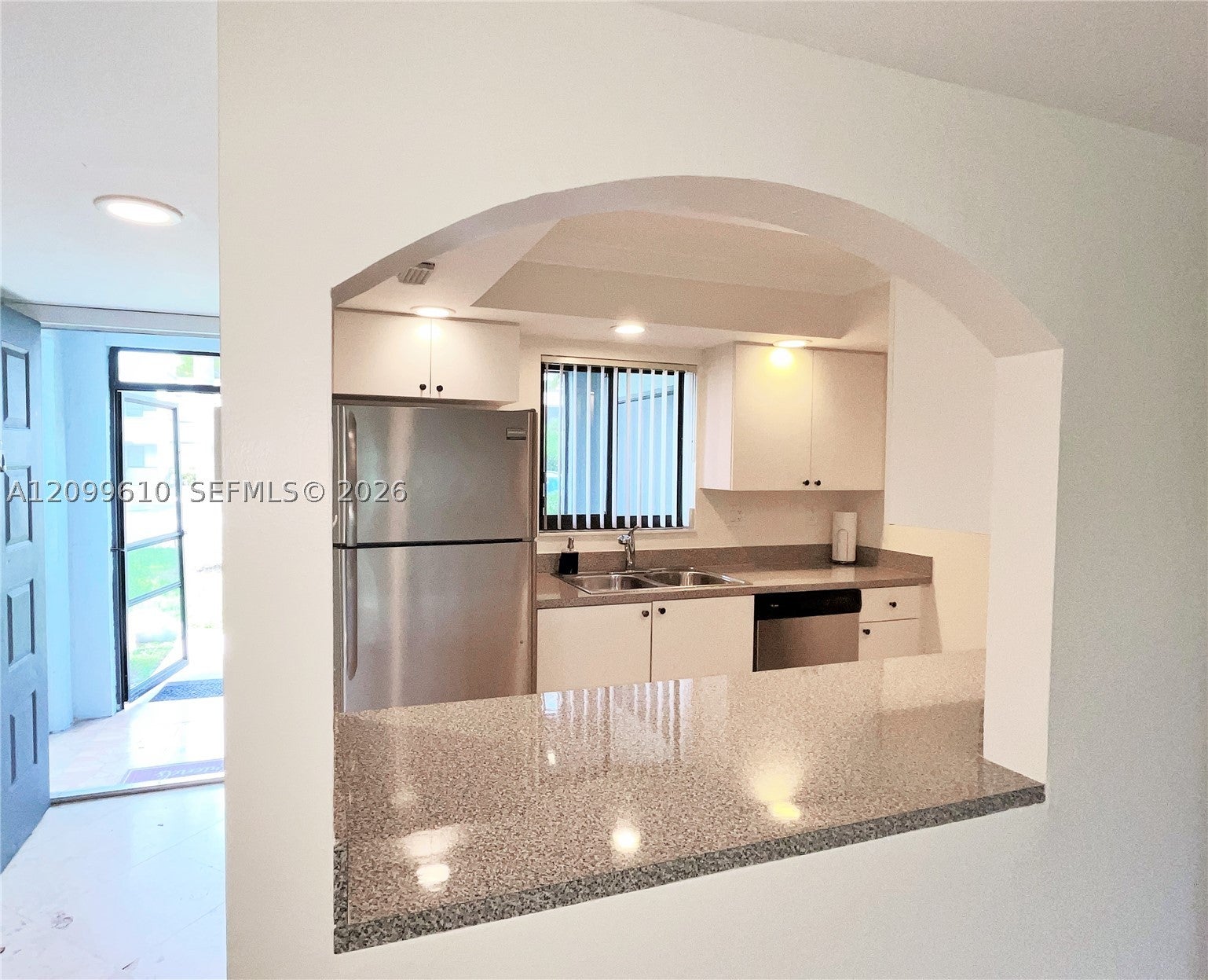 153 Lakeview Dr 103