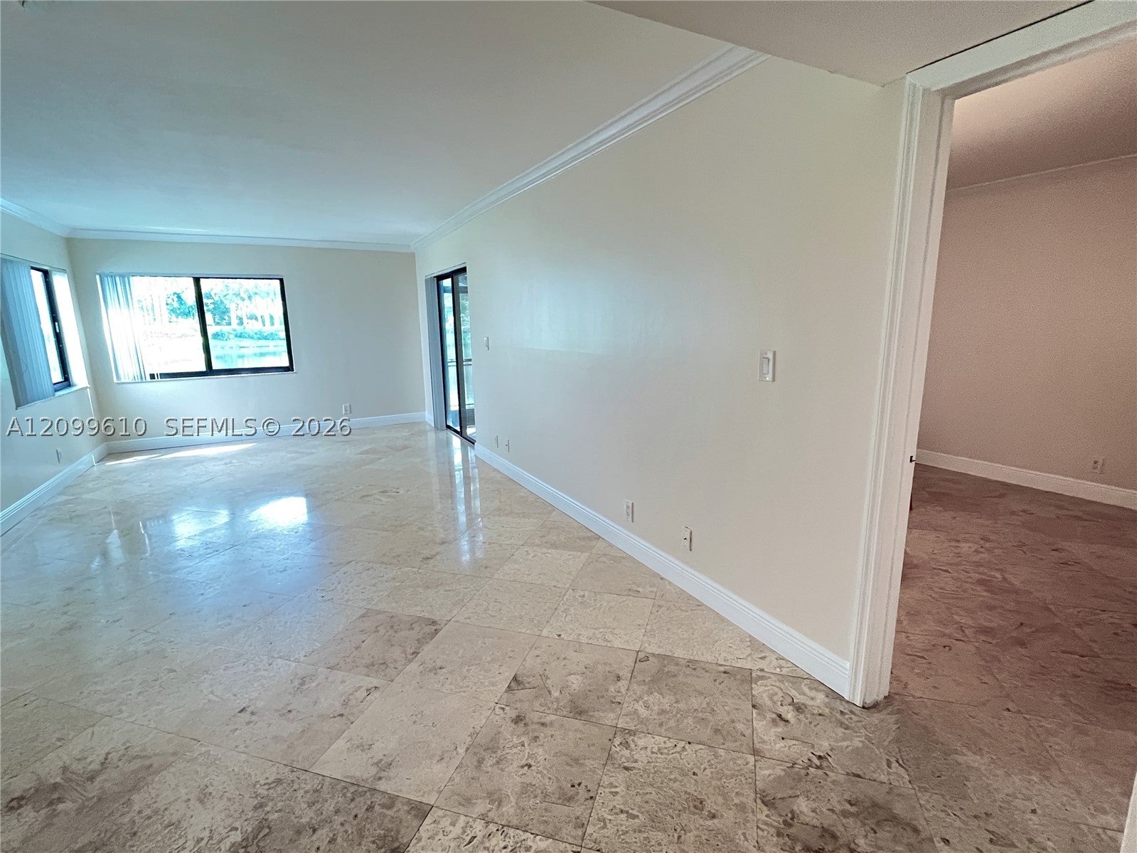 153 Lakeview Dr 103