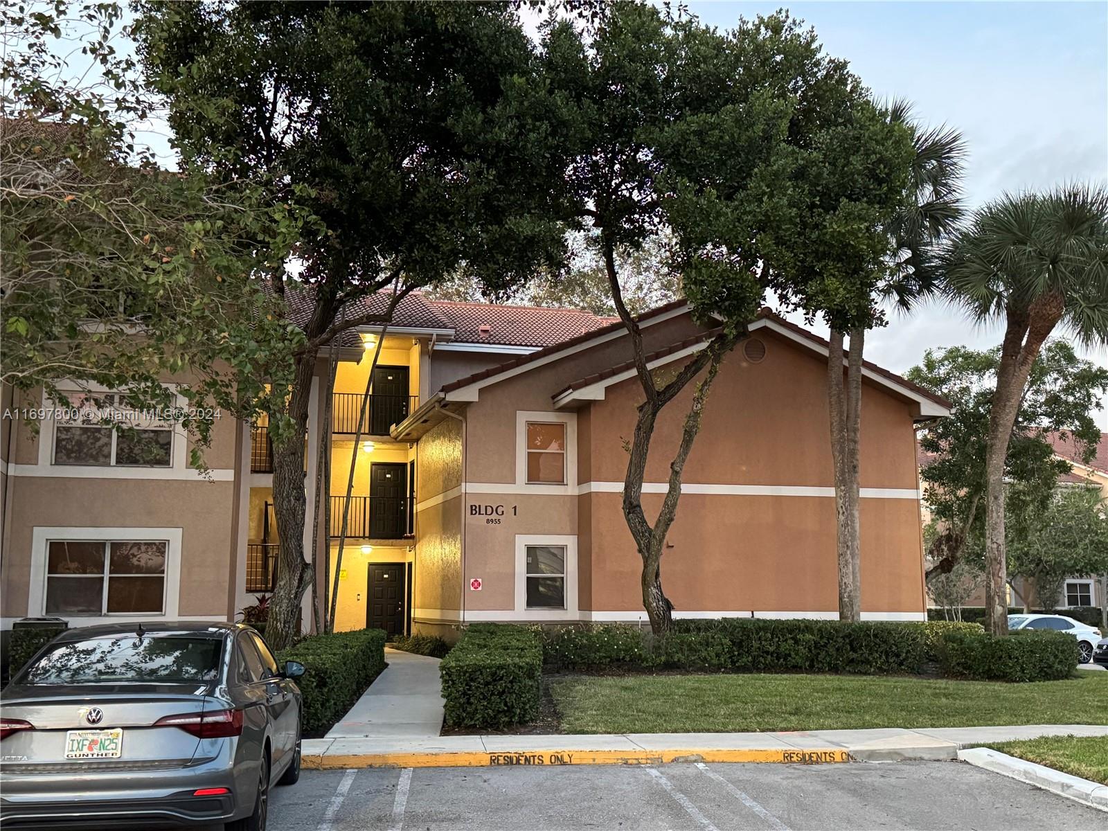 Rental Property at 8955 Wiles Rd Rd 107, Coral Springs, Broward County, Florida - Bedrooms: 1 
Bathrooms: 1  - $1,600 MO.