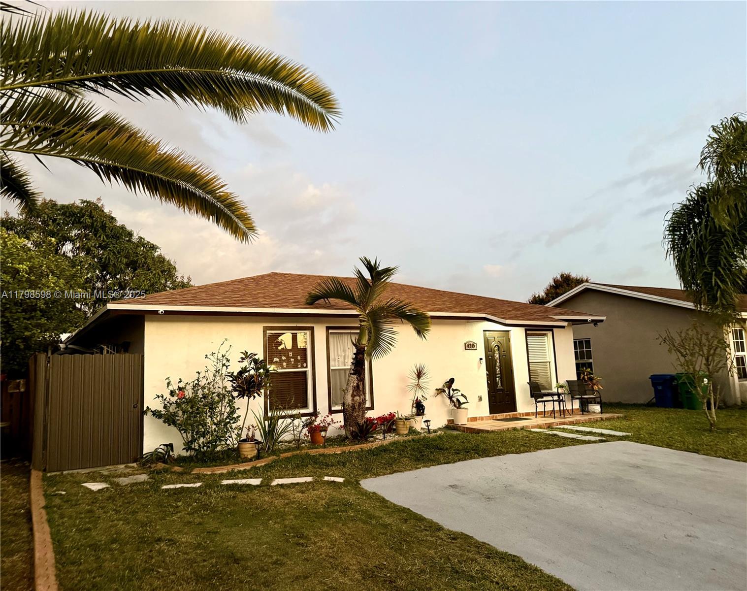 4215 SW 138th Ct