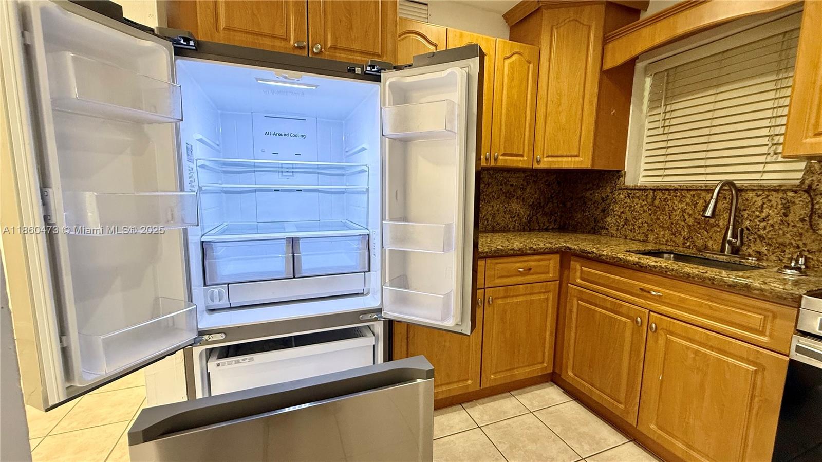 VILLAS OF MIAMI LAKES CON - Residential Lease