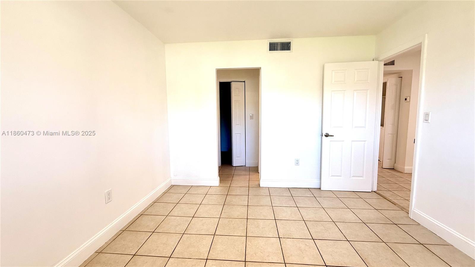 VILLAS OF MIAMI LAKES CON - Residential Lease