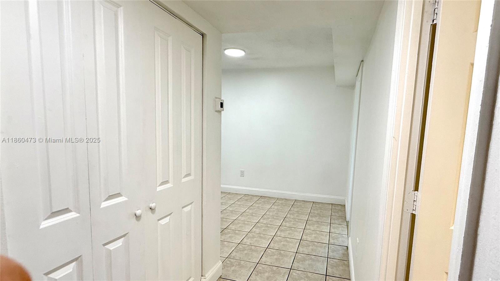 VILLAS OF MIAMI LAKES CON - Residential Lease