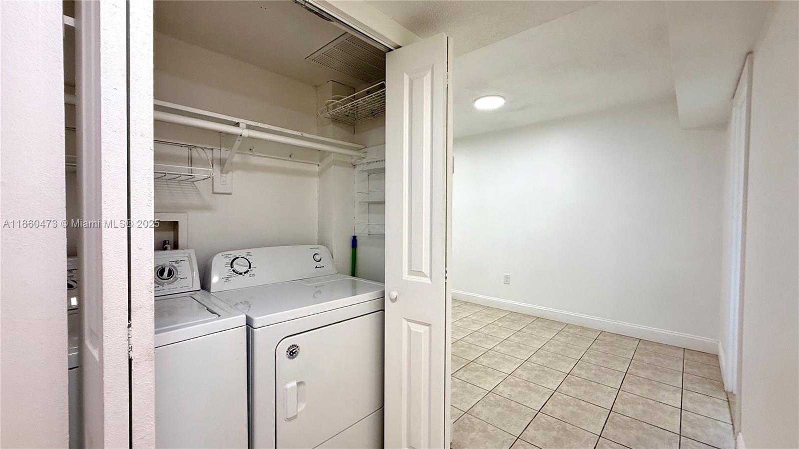 VILLAS OF MIAMI LAKES CON - Residential Lease
