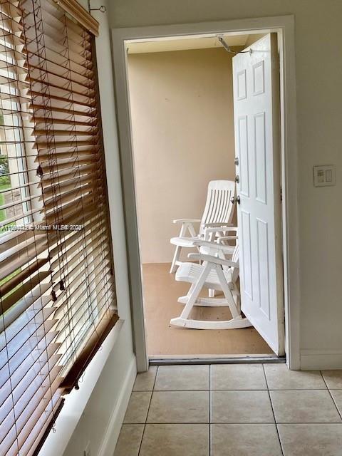 VILLAS OF MIAMI LAKES CON - Residential Lease