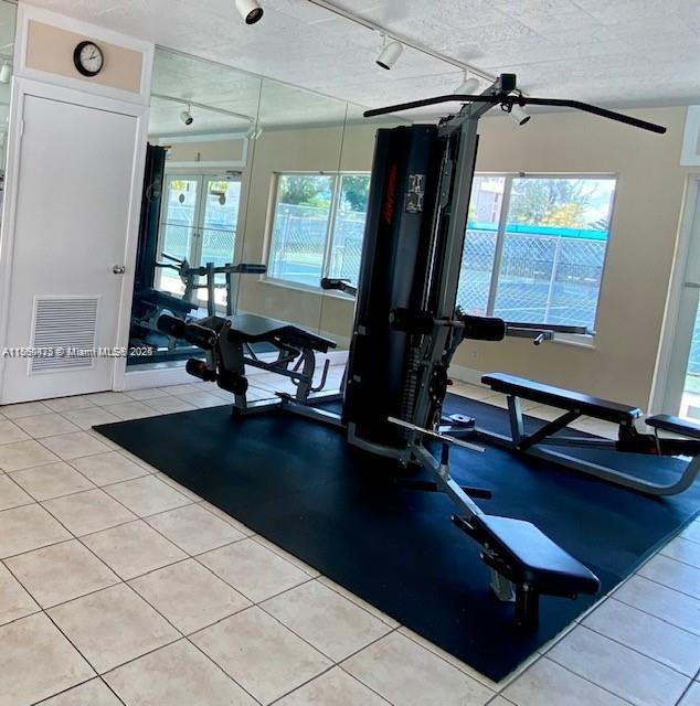 VILLAS OF MIAMI LAKES CON - Residential Lease
